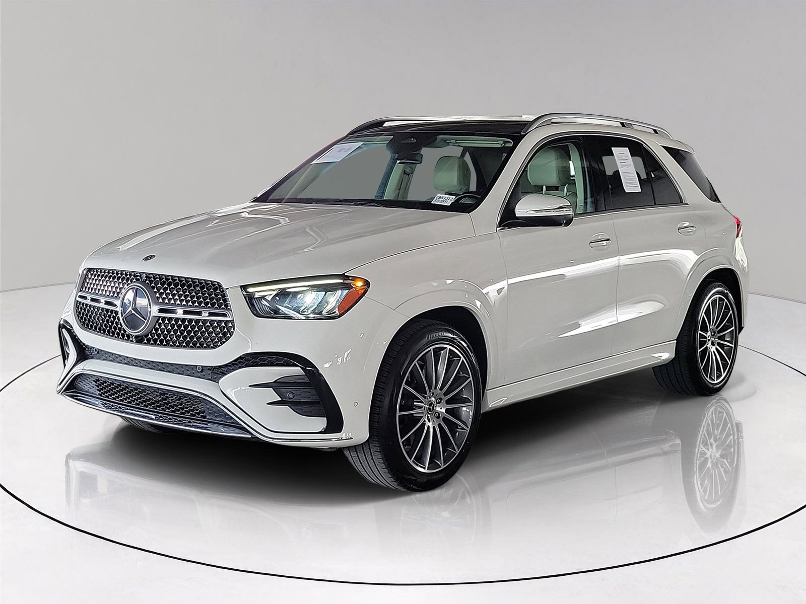 Used 2024 Mercedes-Benz GLE 350 4MATIC image 3