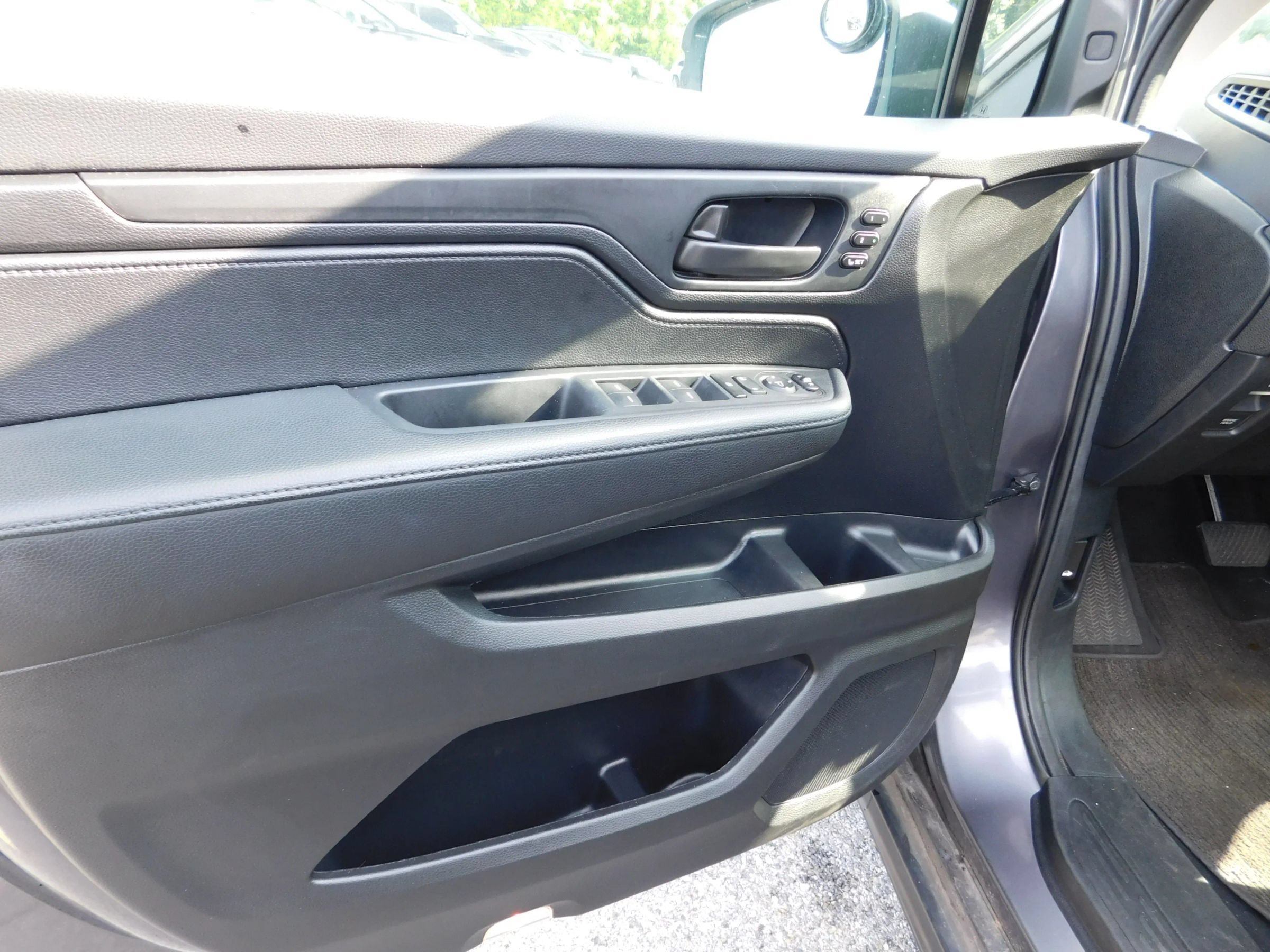Used 2025 Honda Odyssey EX-L image 14