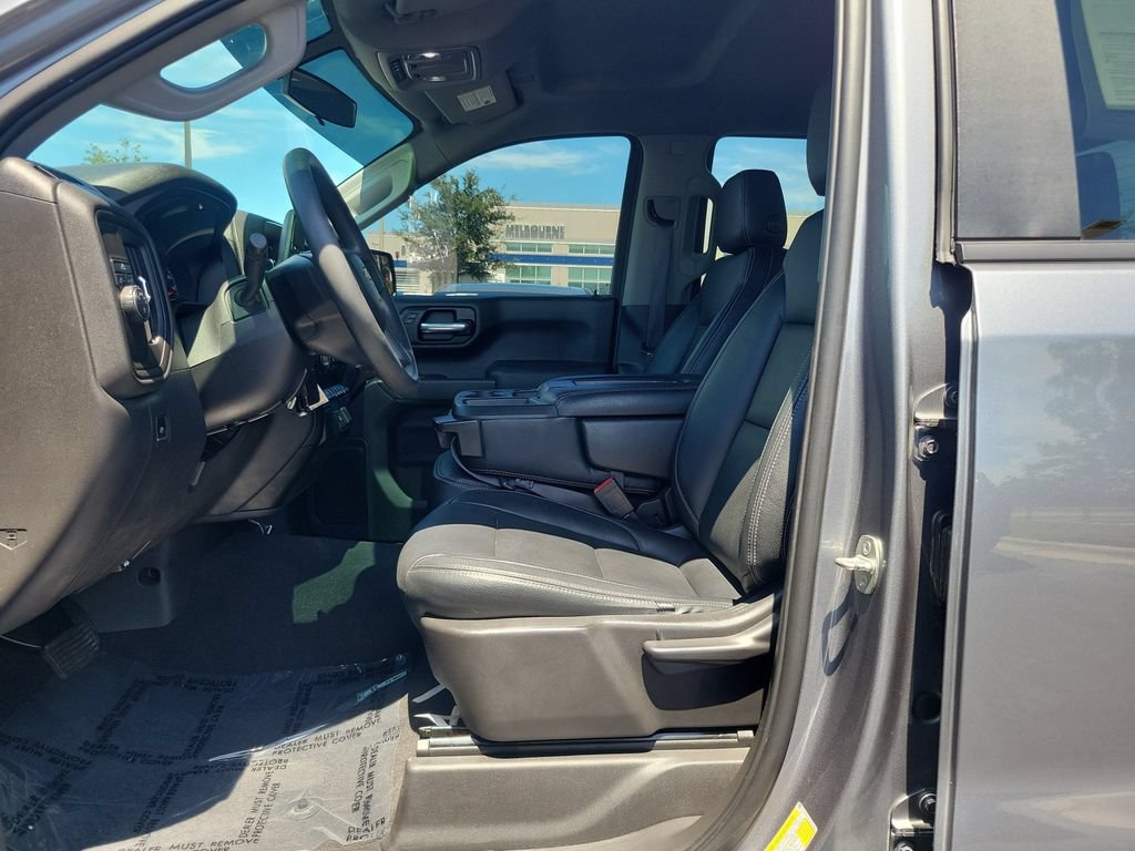 Used 2020 Chevrolet Silverado 1500 Custom w/ Custom Value Package RWD image 12
