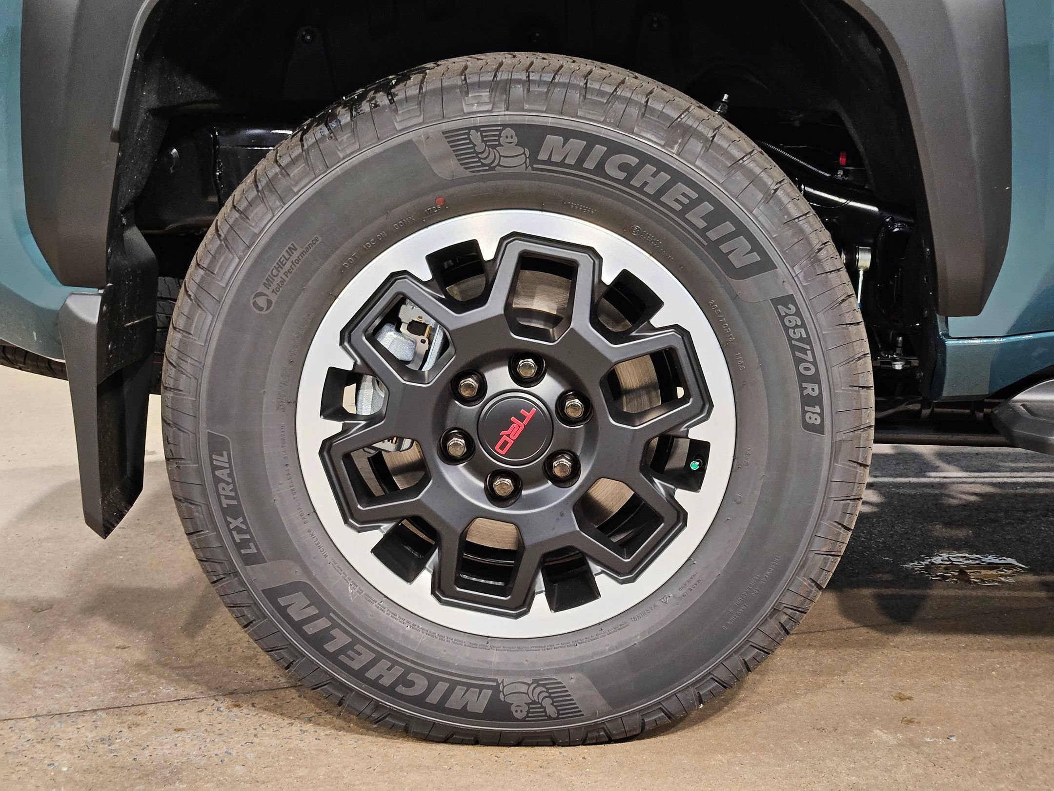 New 2026 Toyota 4Runner TRD Off-Road Premium w/ Tow Technology Package AWD/4WD image 24