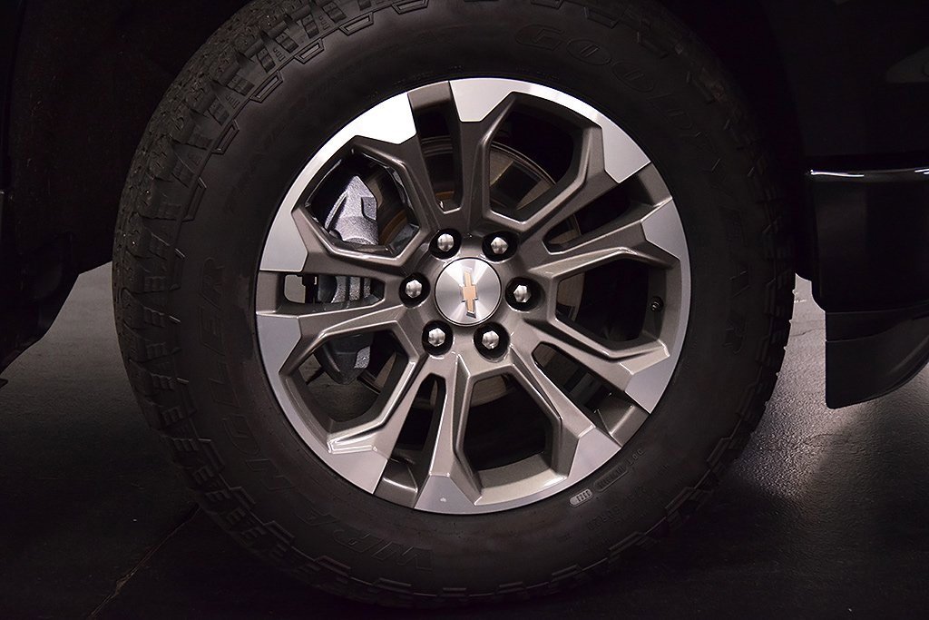 Used 2024 Chevrolet Silverado 1500 High Country w/ Z71 Off-Road Package image 11