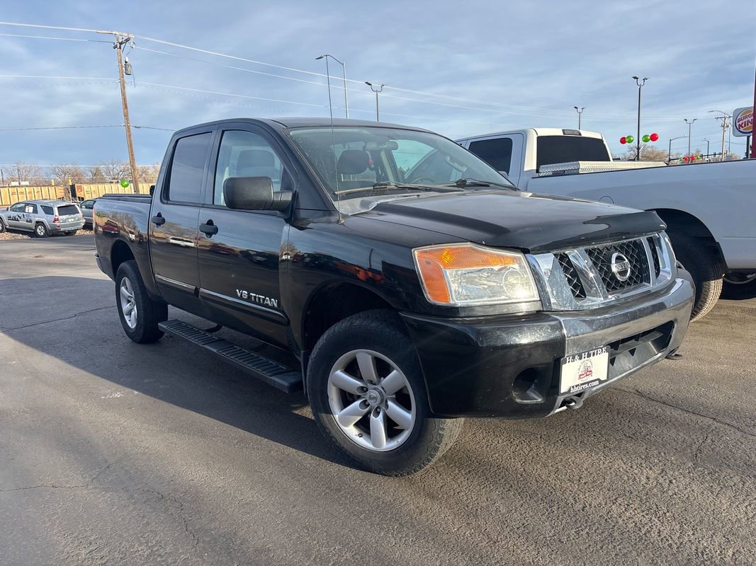 Used 2012 Nissan Titan SV w/ Tow Pkg image 3