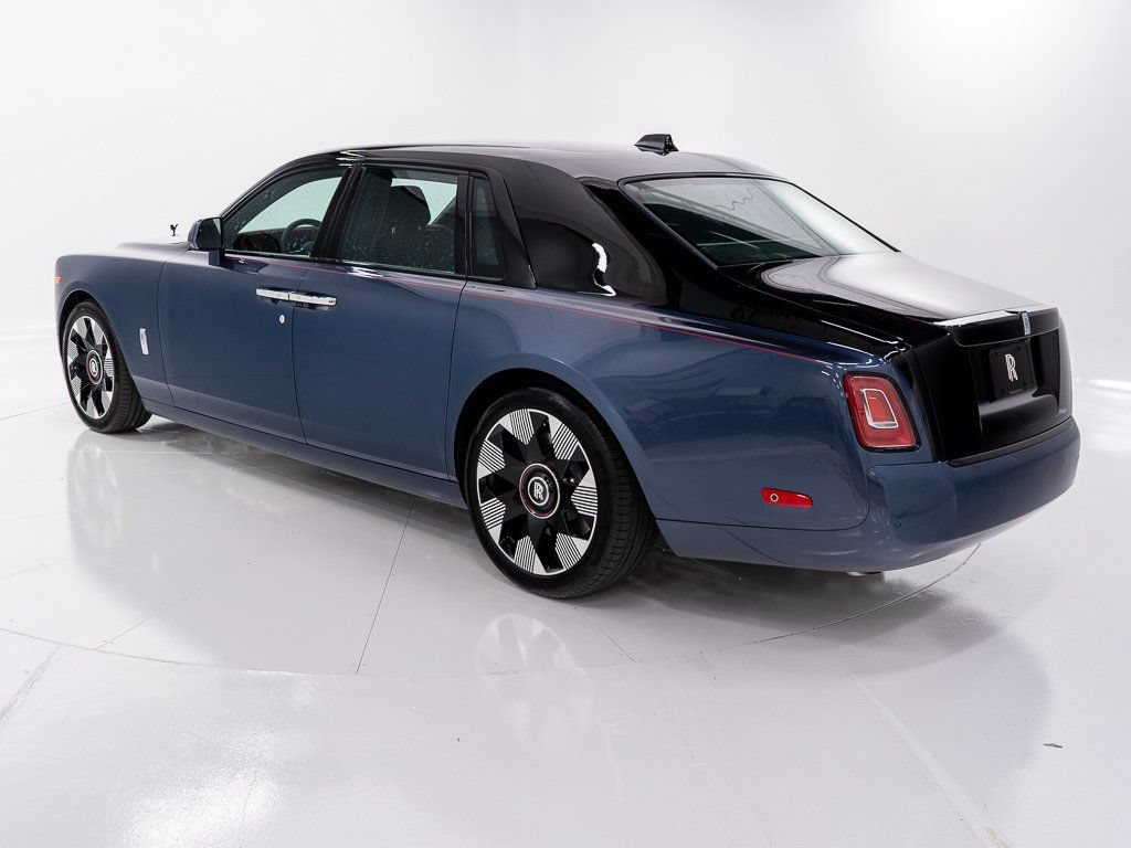 Certified 2026 Rolls-Royce Phantom Sedan w/ Leather Finishing Pack RWD image 3