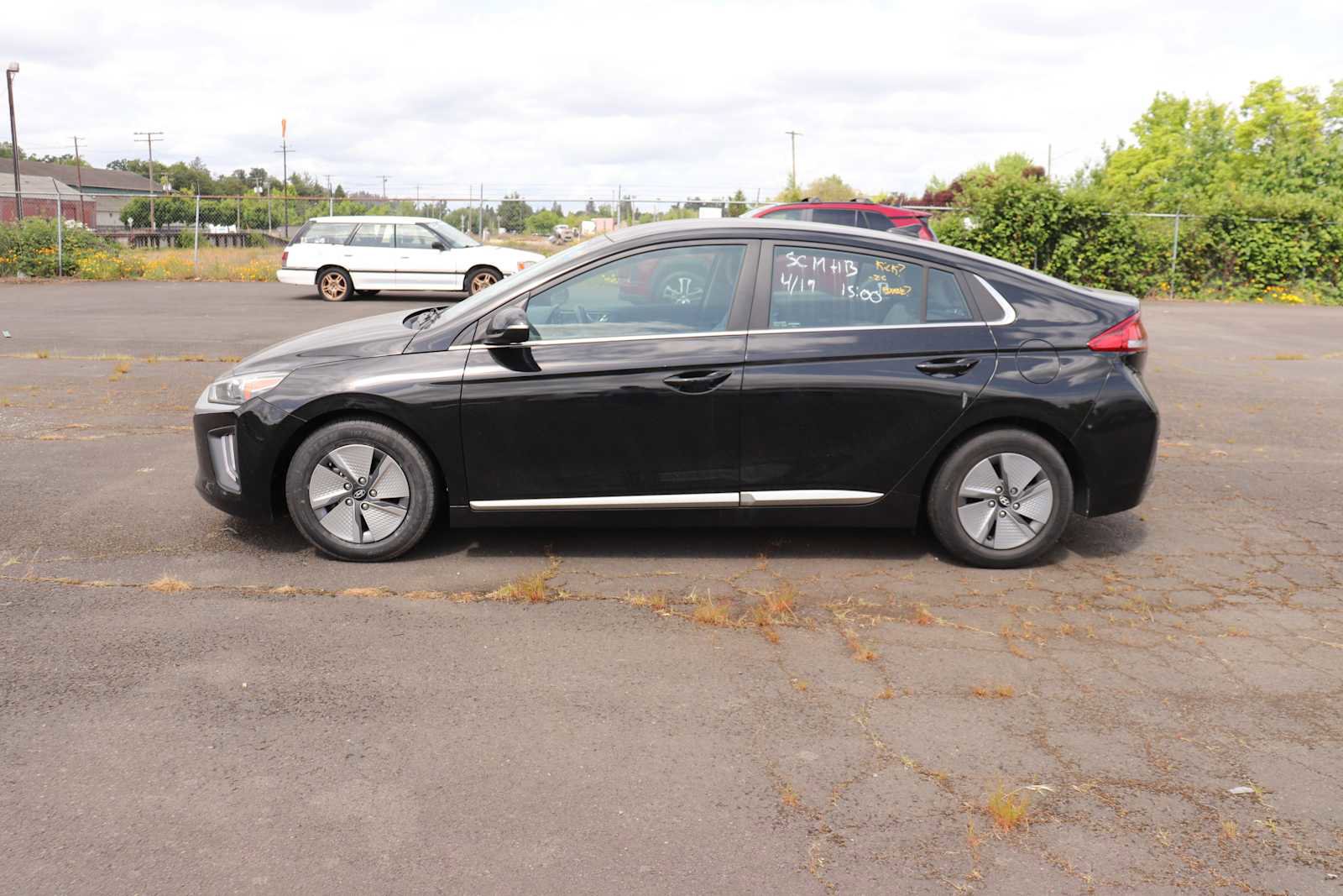 Used 2022 Hyundai Ioniq SE FWD image 8