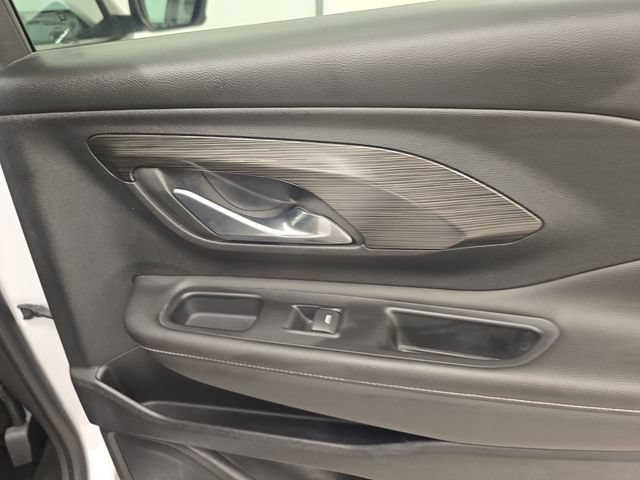 Used 2022 GMC Terrain SLE FWD image 14