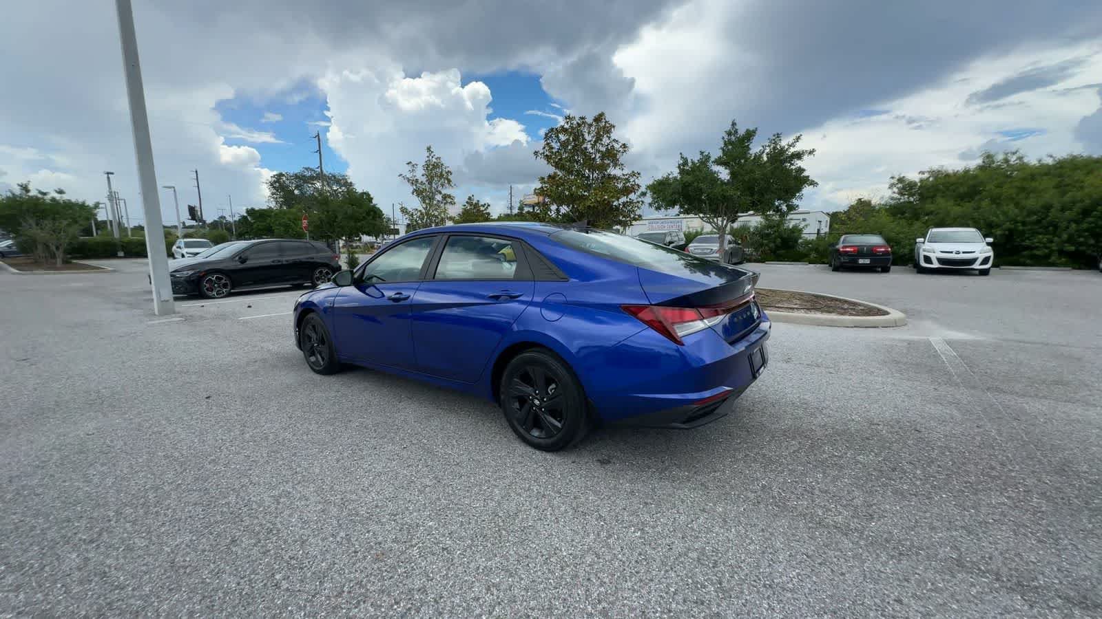 Used 2023 Hyundai Elantra SEL FWD image 6
