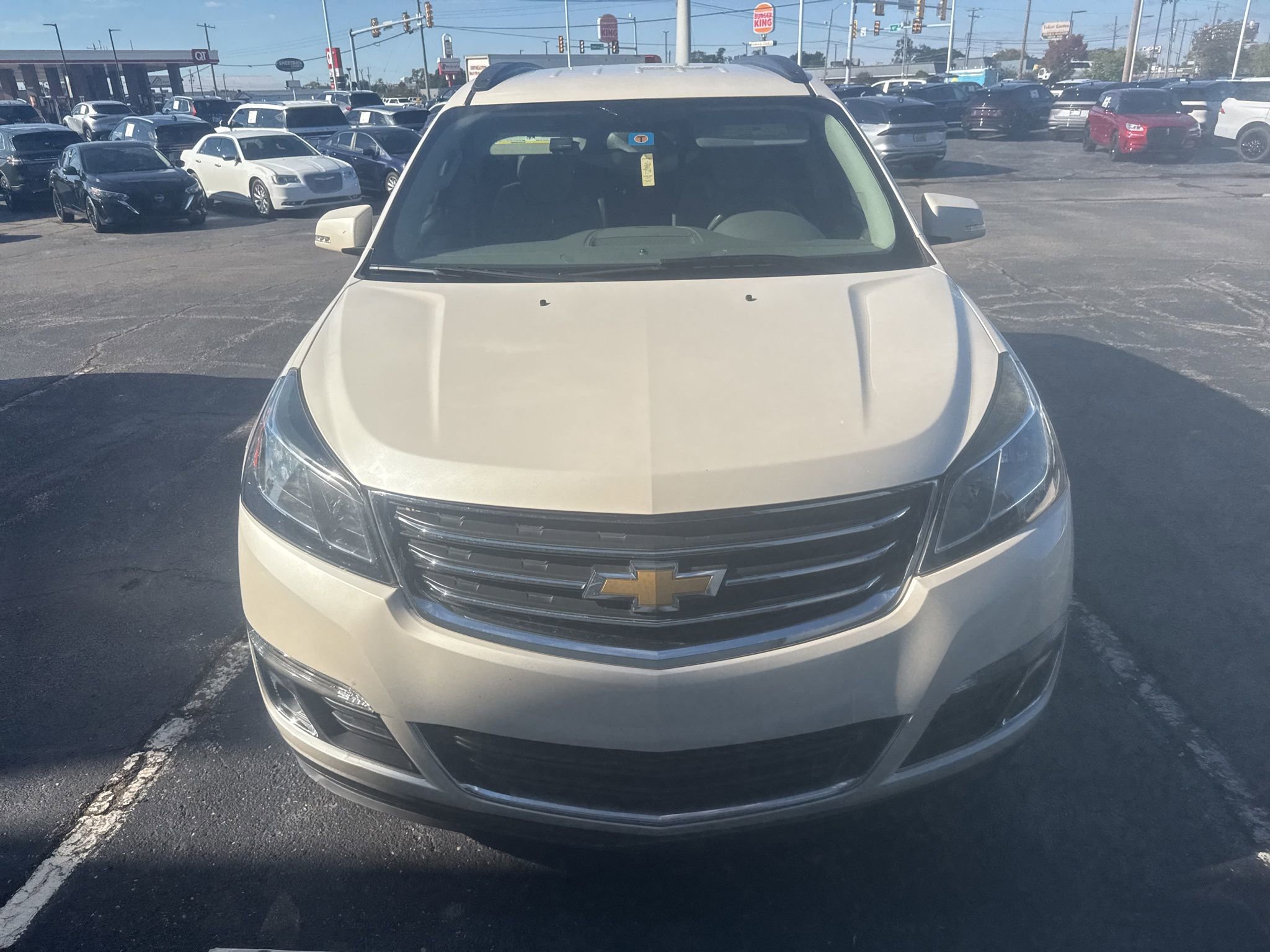 Used 2015 Chevrolet Traverse LT image 2