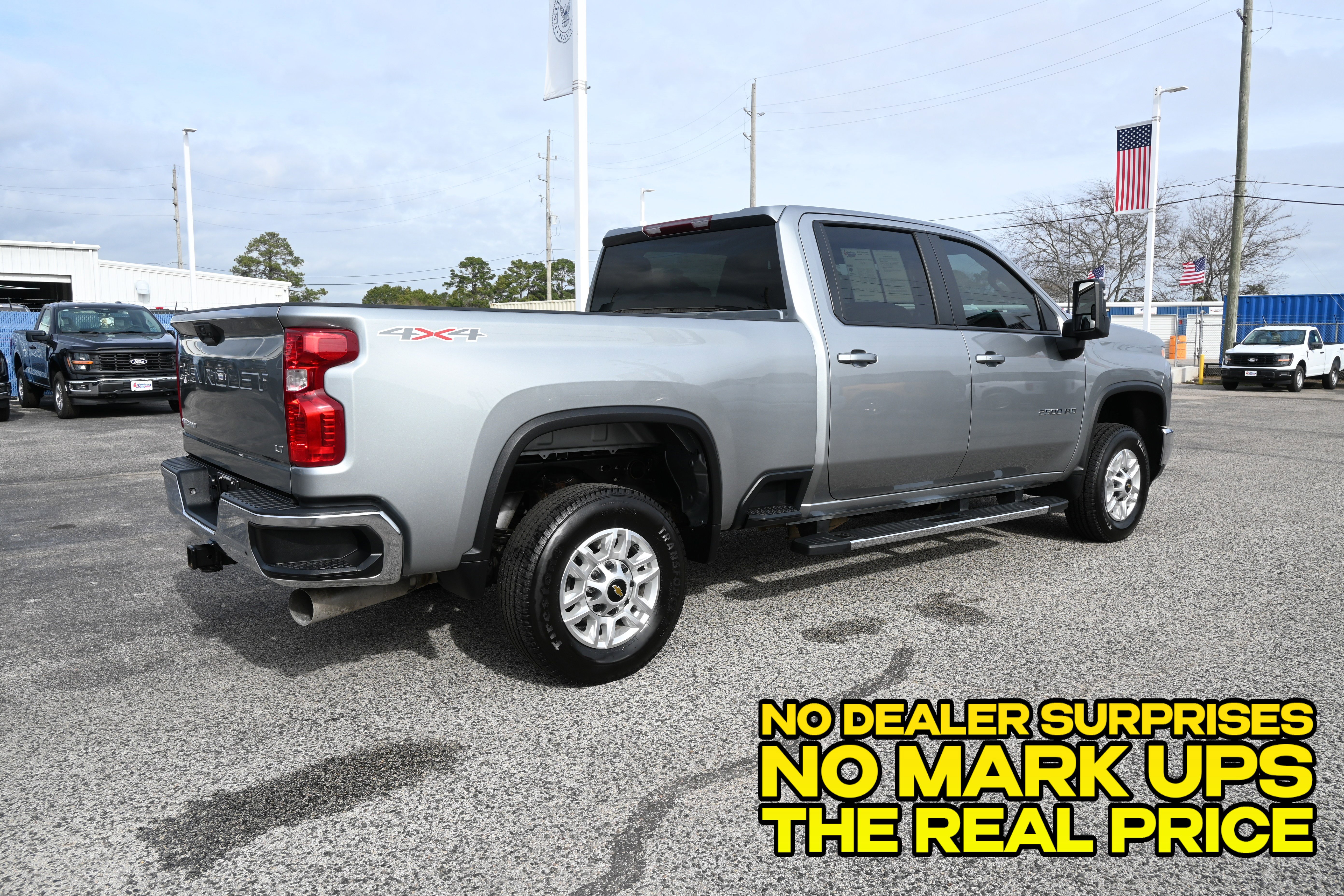 Used 2025 Chevrolet Silverado 2500 LT w/ Convenience Package image 2