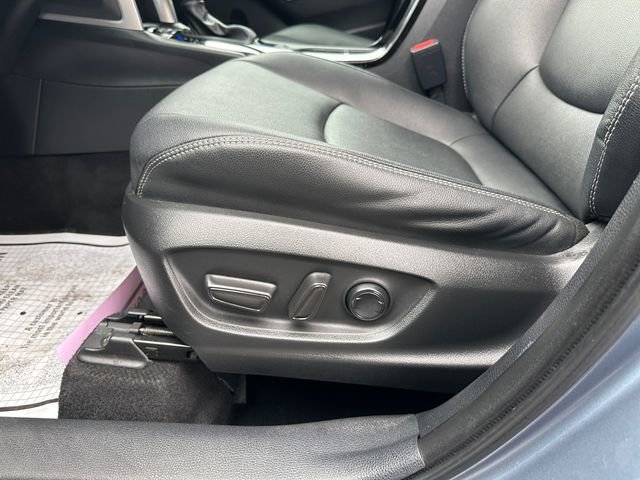 Used 2023 Toyota Corolla Cross XLE image 20