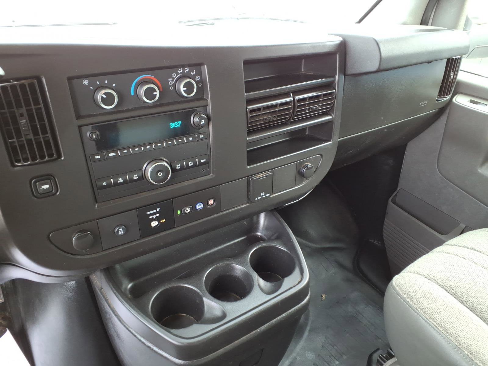 Used 2021 Chevrolet Express 3500 w/ Power Convenience Package image 12