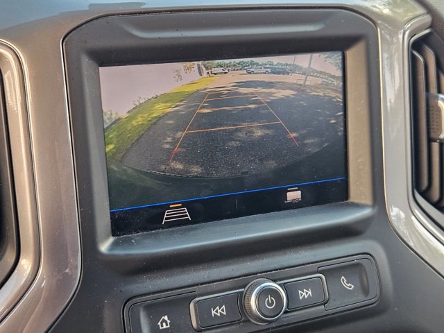 Used 2020 Chevrolet Silverado 1500 Custom w/ Custom Value Package image 11