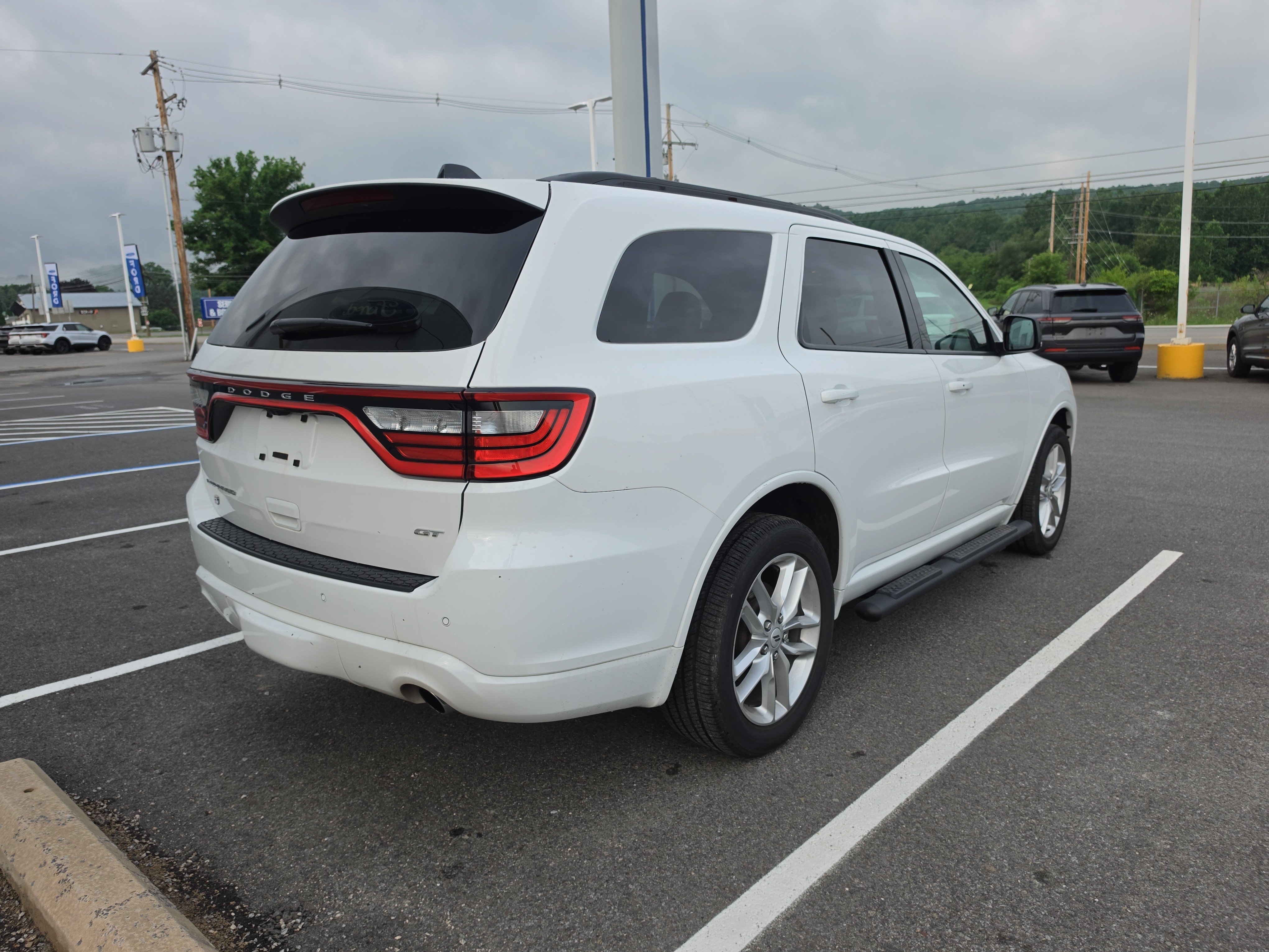 Used 2025 Dodge Durango GT AWD/4WD image 3