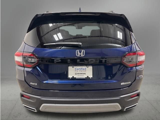 Certified 2023 Honda Pilot Touring image 5