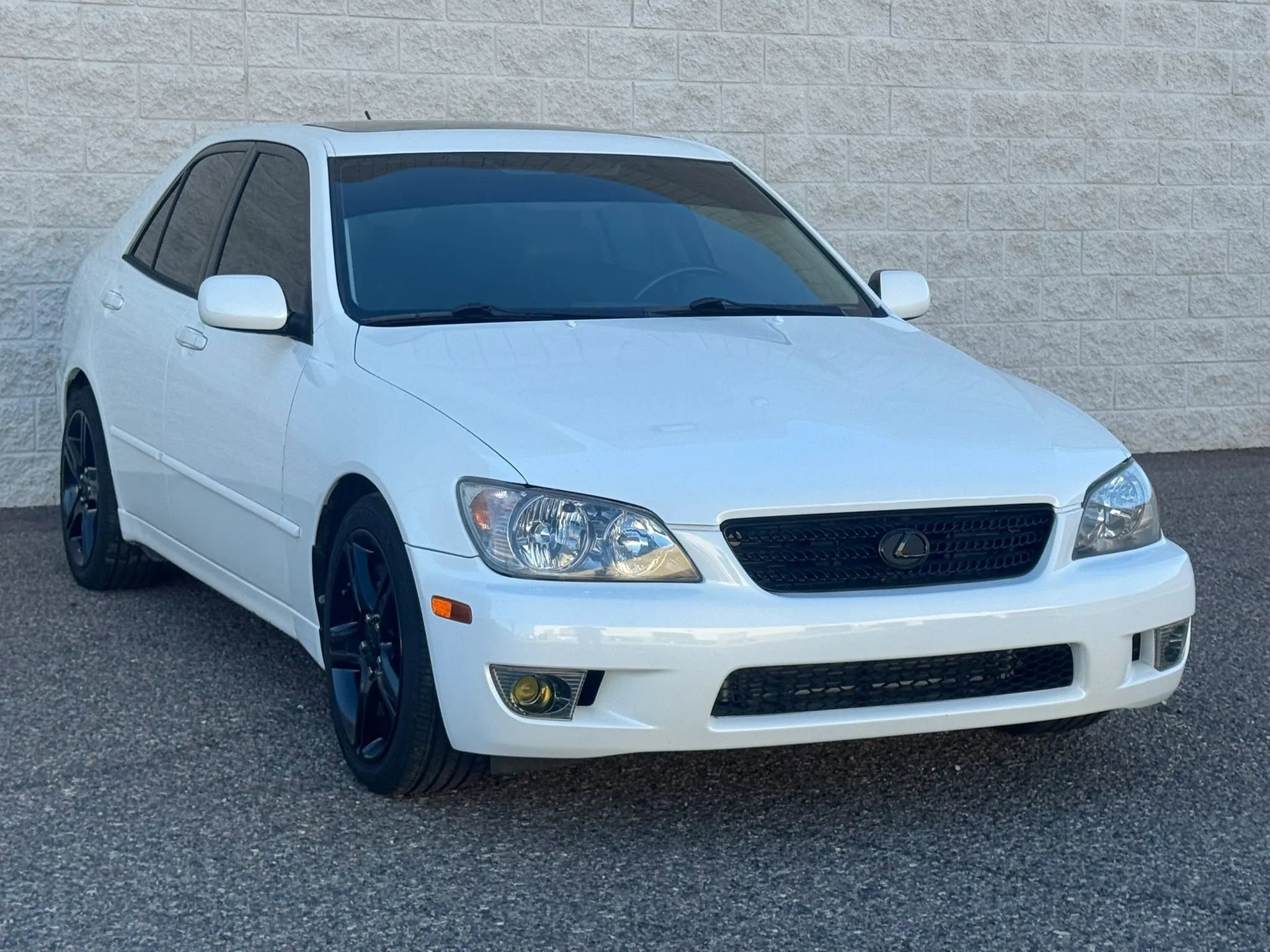 Used 2004 Lexus IS 300 image 3