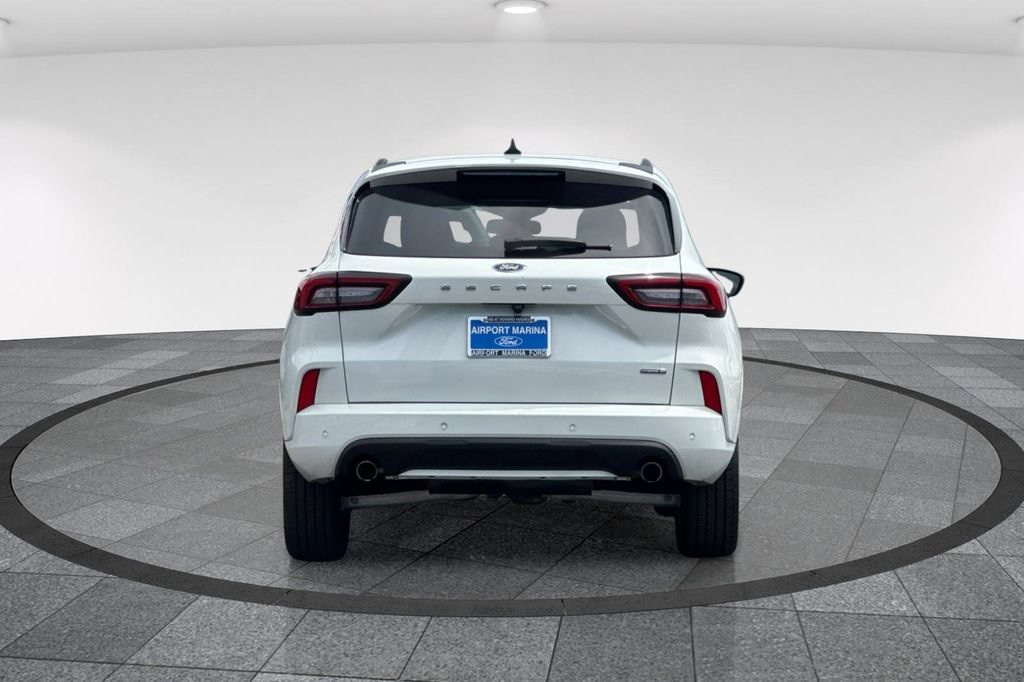 Certified 2023 Ford Escape ST-Line Elite AWD/4WD image 7