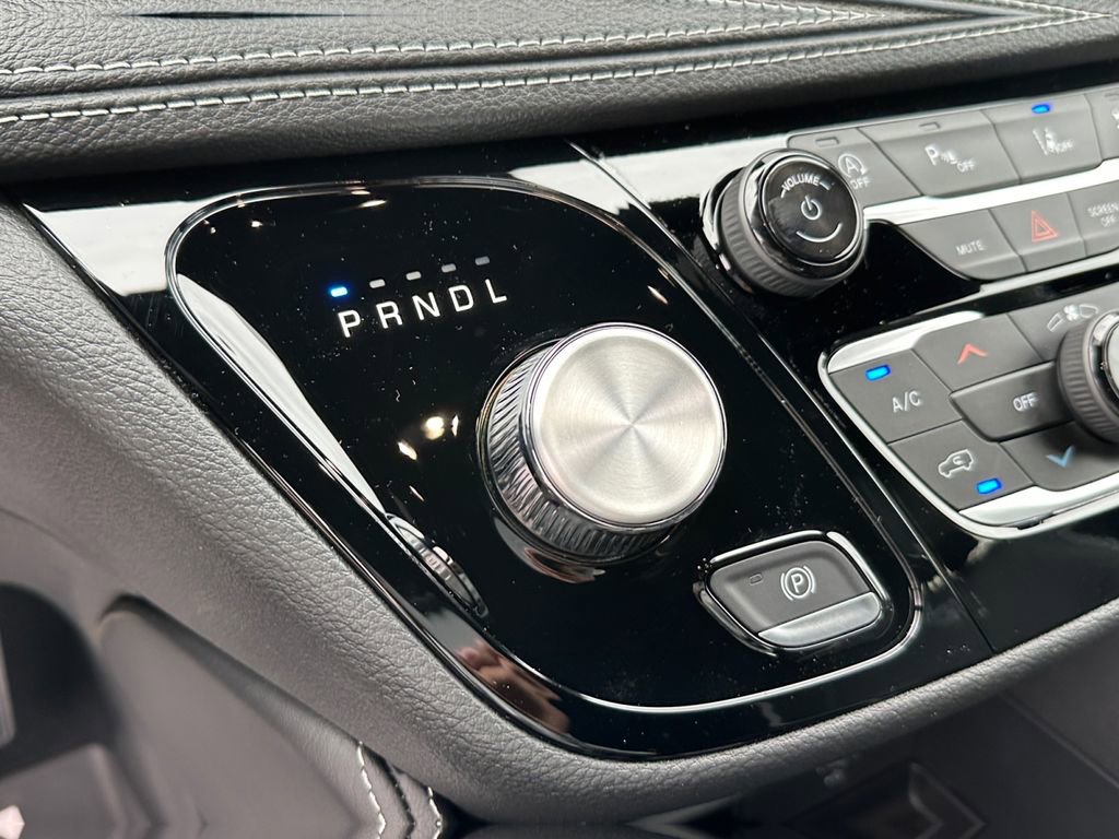 New 2026 Chrysler Pacifica Limited w/ S Appearance Package FWD image 28