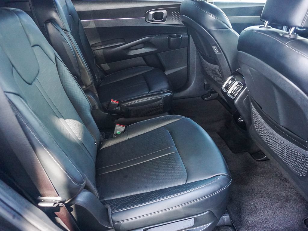 Certified 2025 Kia Sorento EX FWD image 14