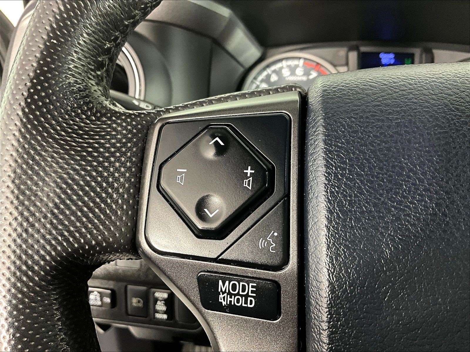 Used 2020 Toyota Tacoma TRD Off-Road w/ TRD Premium Off Road Package AWD/4WD image 12