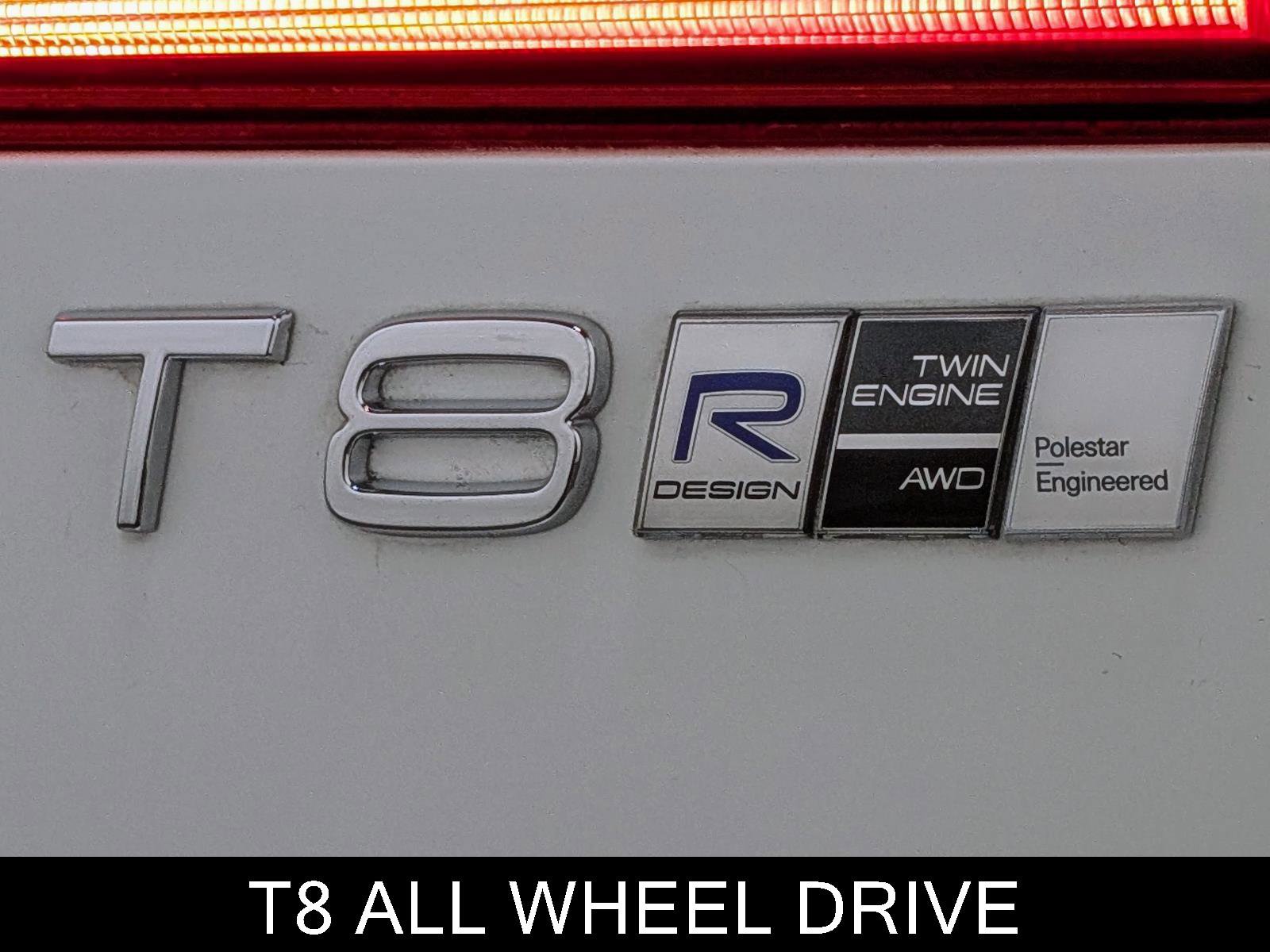 Used 2020 Volvo XC60 T8 R-Design w/ Protection Package Premier image 11