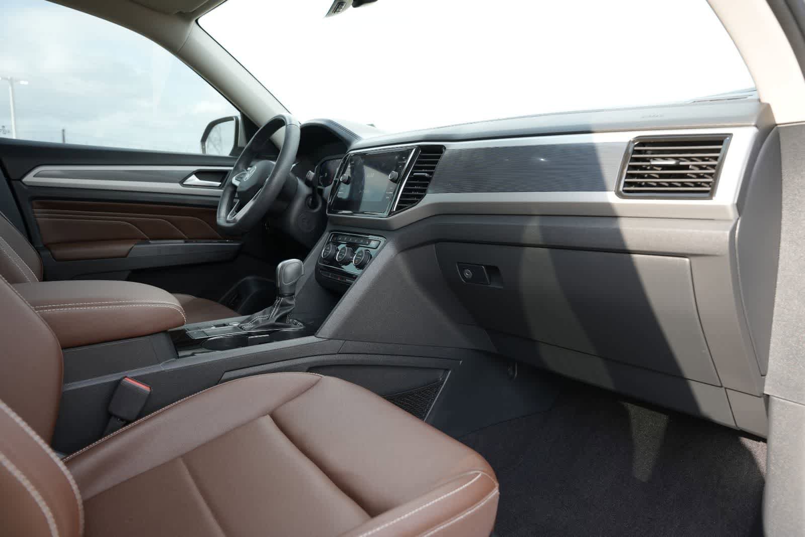Used 2021 Volkswagen Atlas SEL R-Line FWD image 21