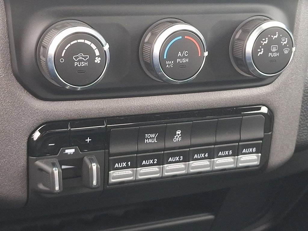 Used 2024 RAM 2500 Tradesman w/ Chrome Appearance Group image 14