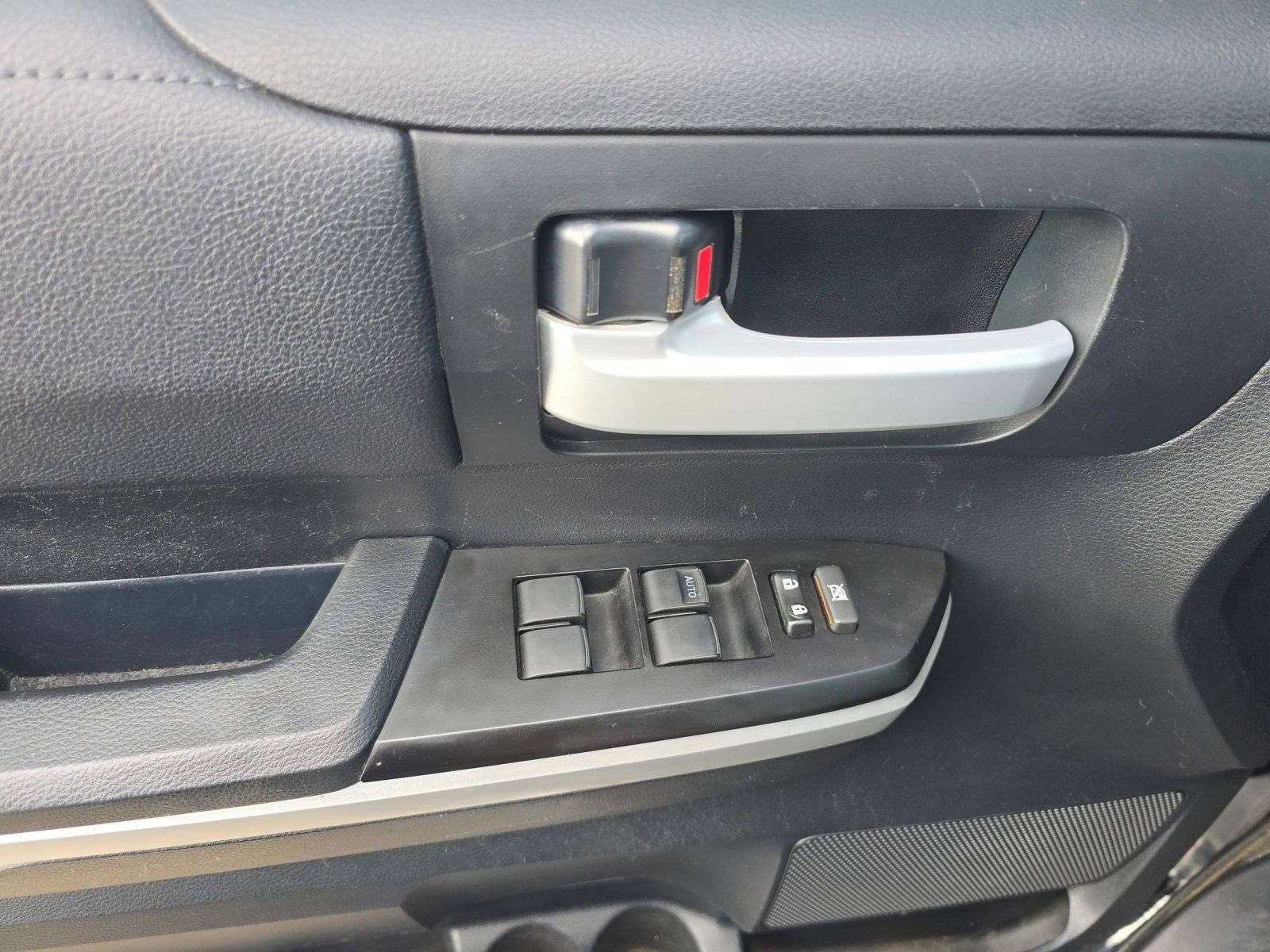 Used 2017 Toyota Tundra SR5 w/ SR5 Upgrade Package image 22