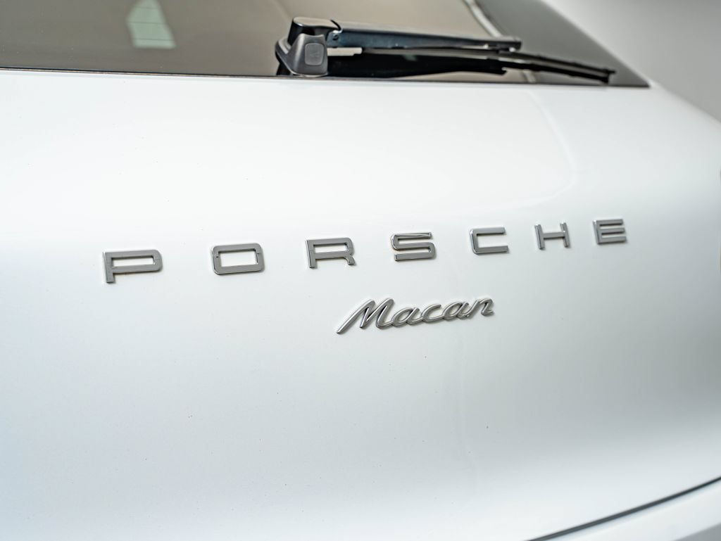 Used 2018 Porsche Macan AWD/4WD image 20