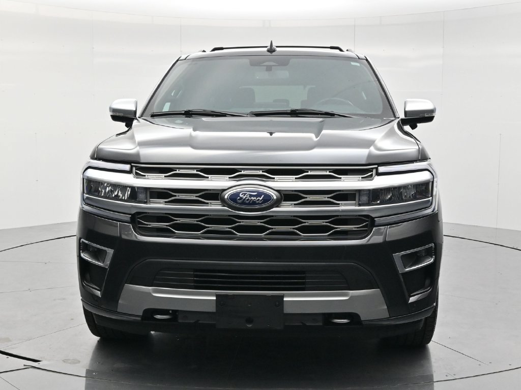 Used 2024 Ford Expedition Platinum AWD/4WD image 2