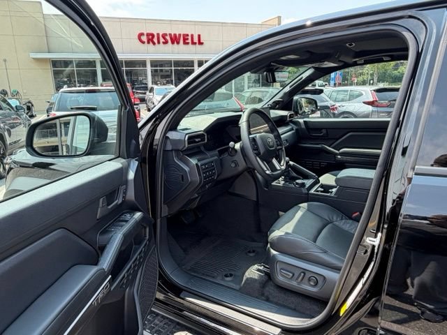 Used 2025 Toyota 4Runner TRD Off-Road Premium AWD/4WD image 14