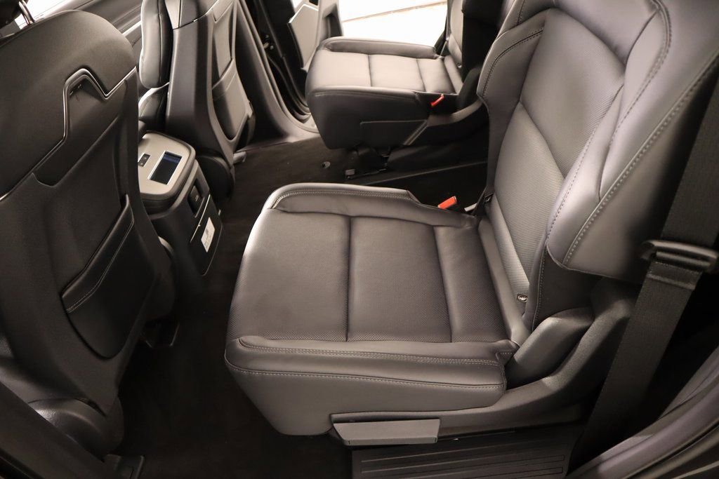 New 2025 Lincoln Navigator Reserve w/ Jet Appearance Package image 12