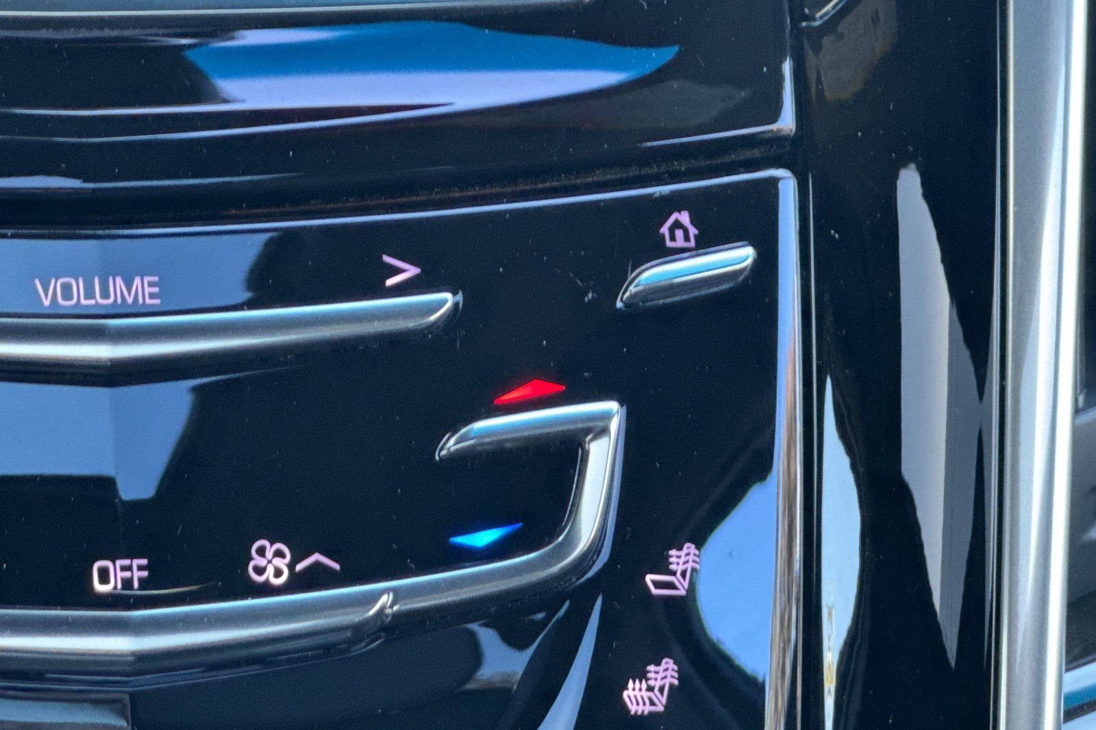 Used 2019 Cadillac Escalade ESV Platinum image 32