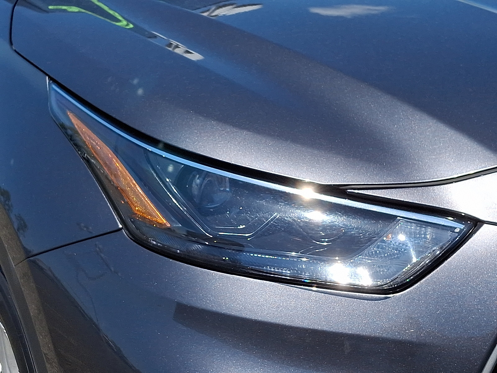 Used 2024 Toyota Highlander LE AWD/4WD image 10