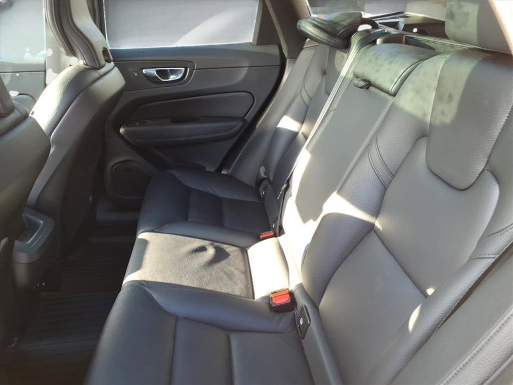 Used 2023 Volvo XC60 B5 Plus w/ Climate Package image 11