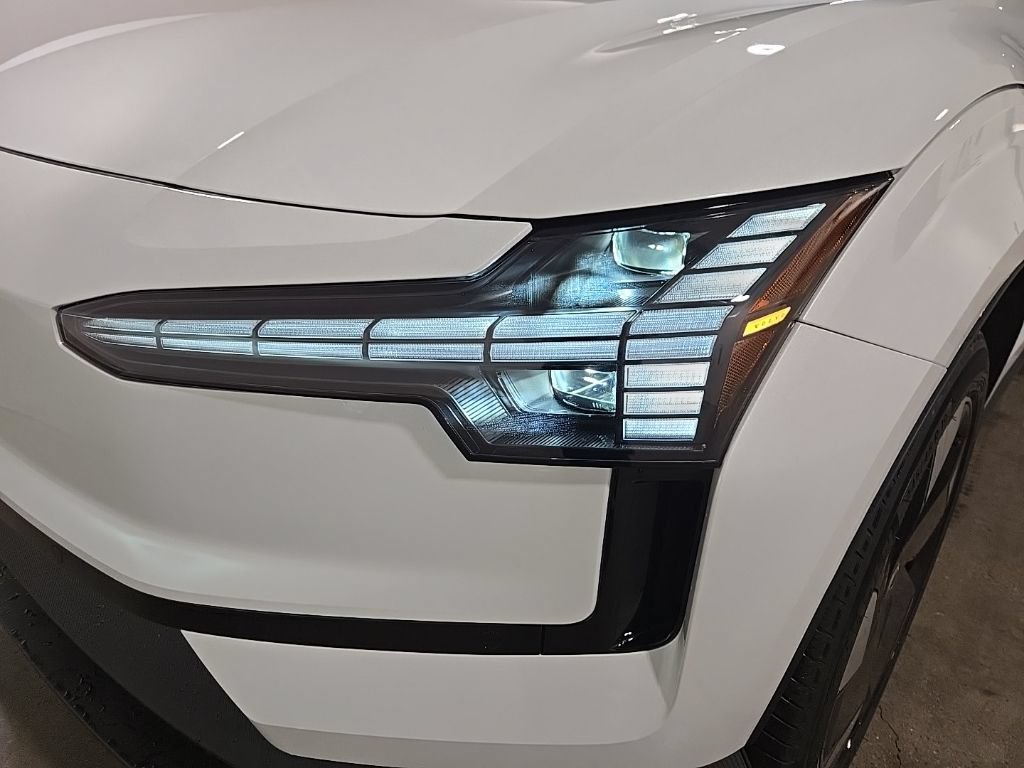 New 2026 Volvo EX30 Plus w/ Climate Package AWD/4WD image 18