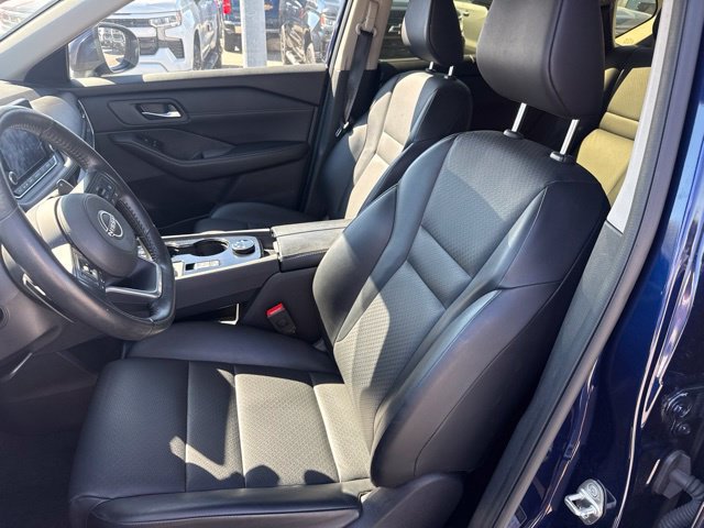 Used 2024 Nissan Rogue SV w/ SV Premium Package AWD/4WD image 12