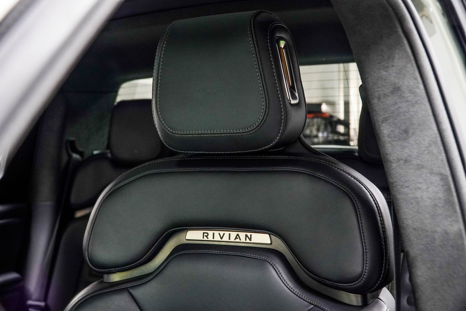 Used 2022 Rivian R1T Launch Edition image 43