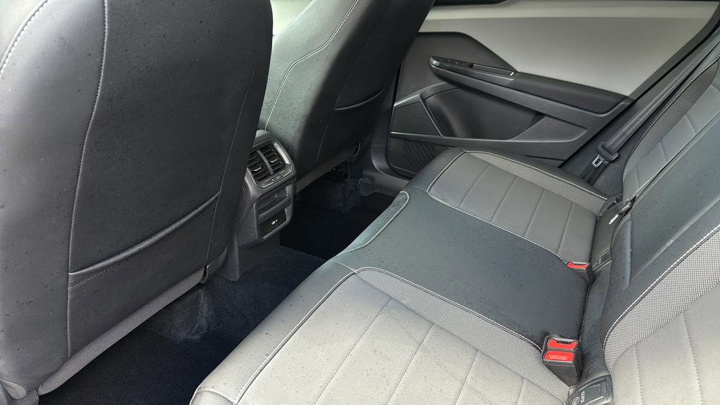 Used 2022 Volkswagen Taos SE image 22