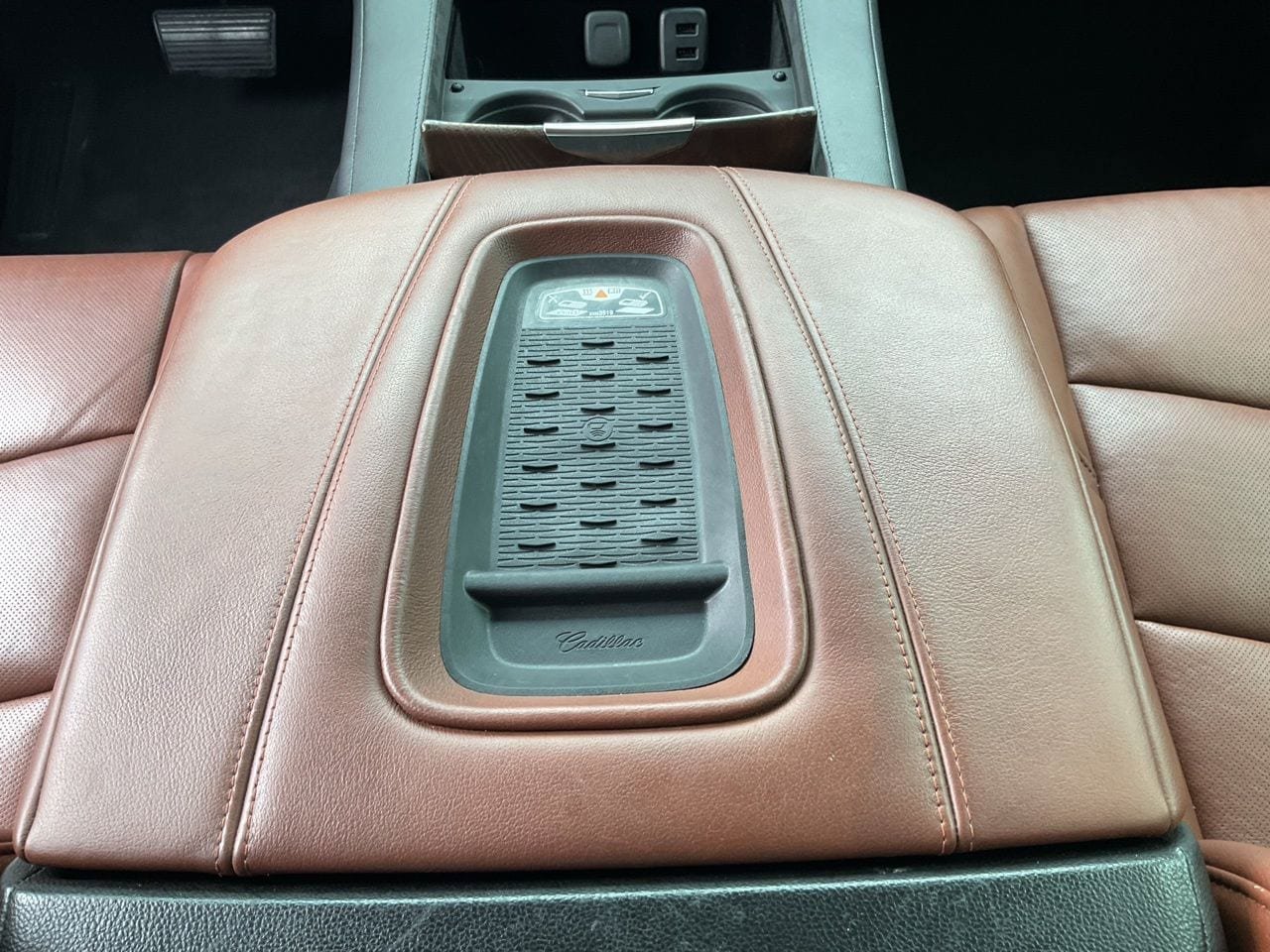 Used 2017 Cadillac Escalade Premium Luxury AWD/4WD image 15