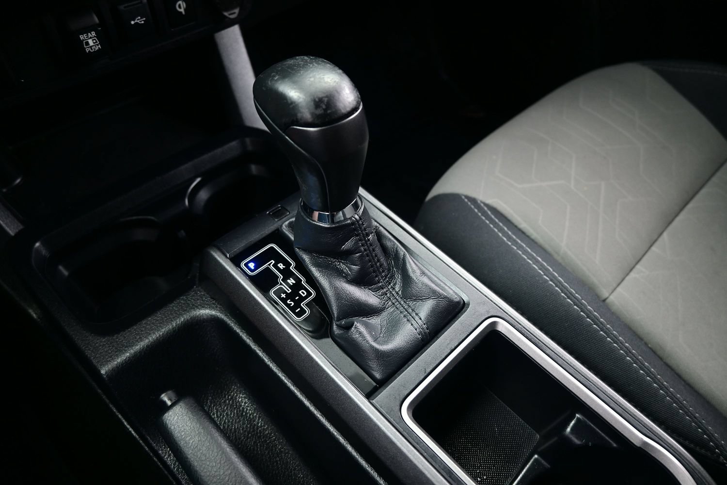 Used 2020 Toyota Tacoma TRD Sport RWD image 21