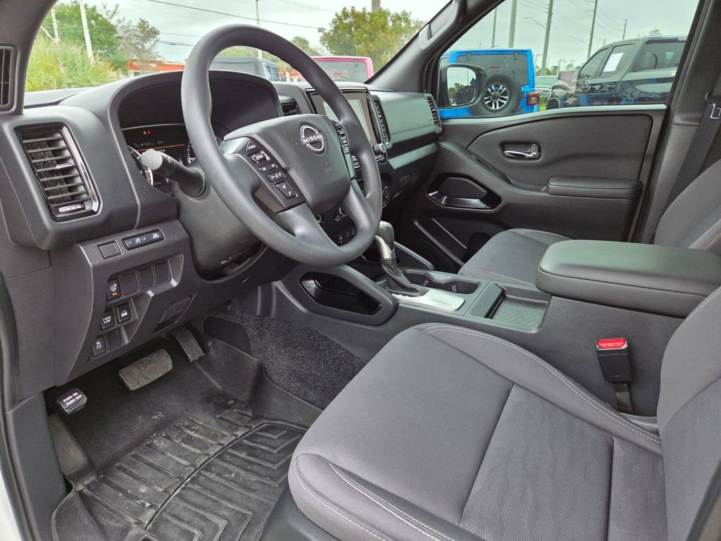 Used 2023 Nissan Frontier SV w/ Midnight Edition Package image 22