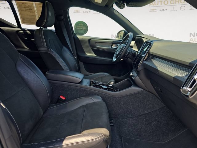 Used 2020 Volvo XC40 T5 R-Design w/ Protection Package Premier AWD/4WD image 10