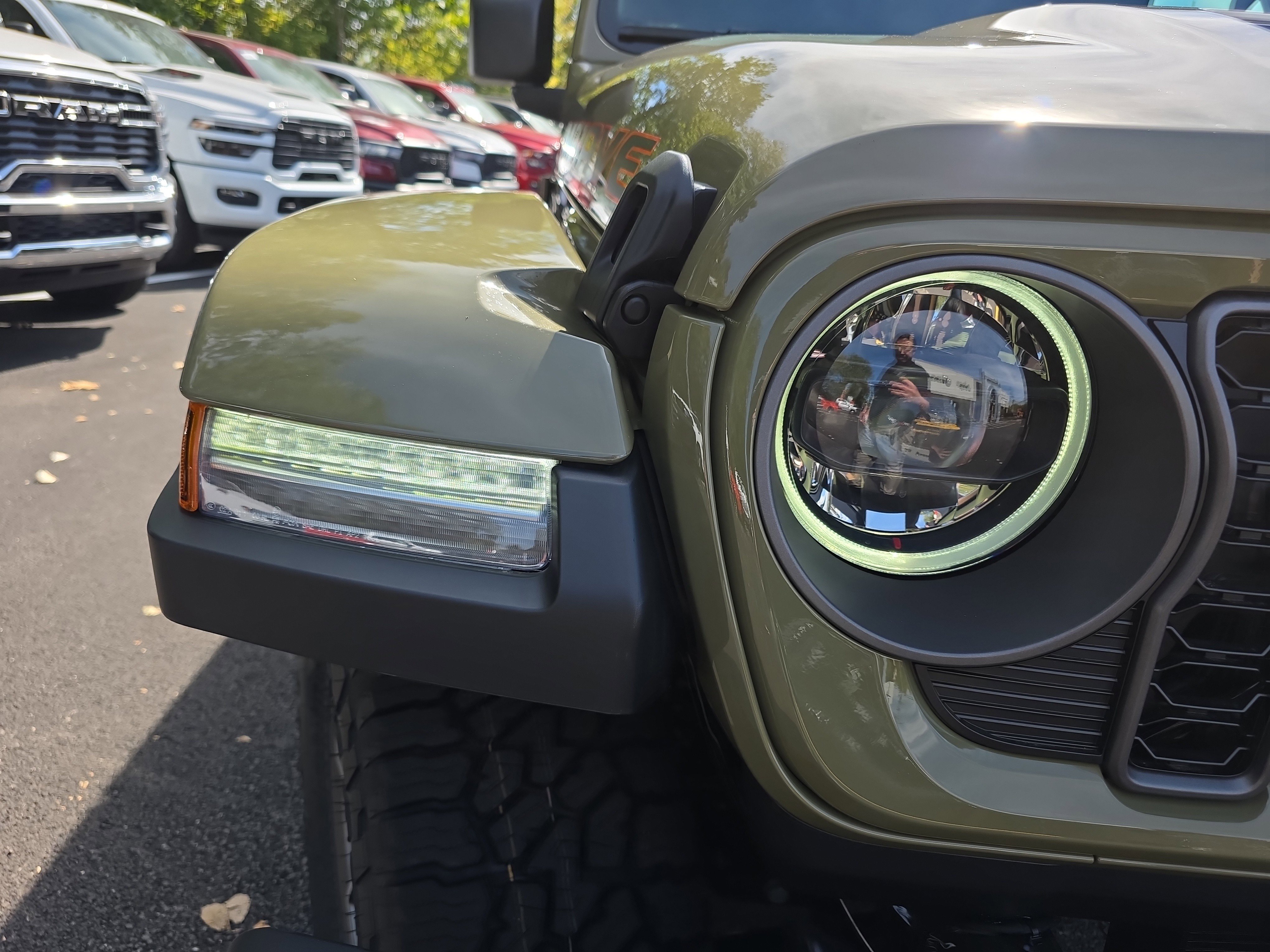 New 2025 Jeep Gladiator Mojave image 26