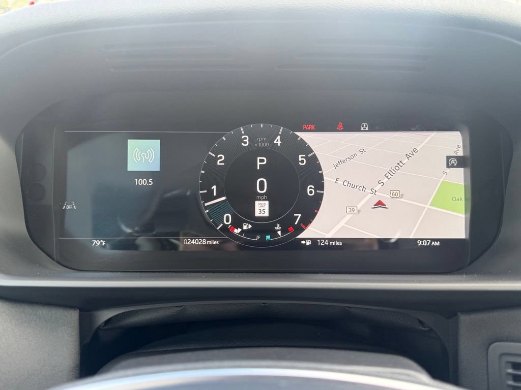 Used 2024 Land Rover Discovery S AWD/4WD image 10