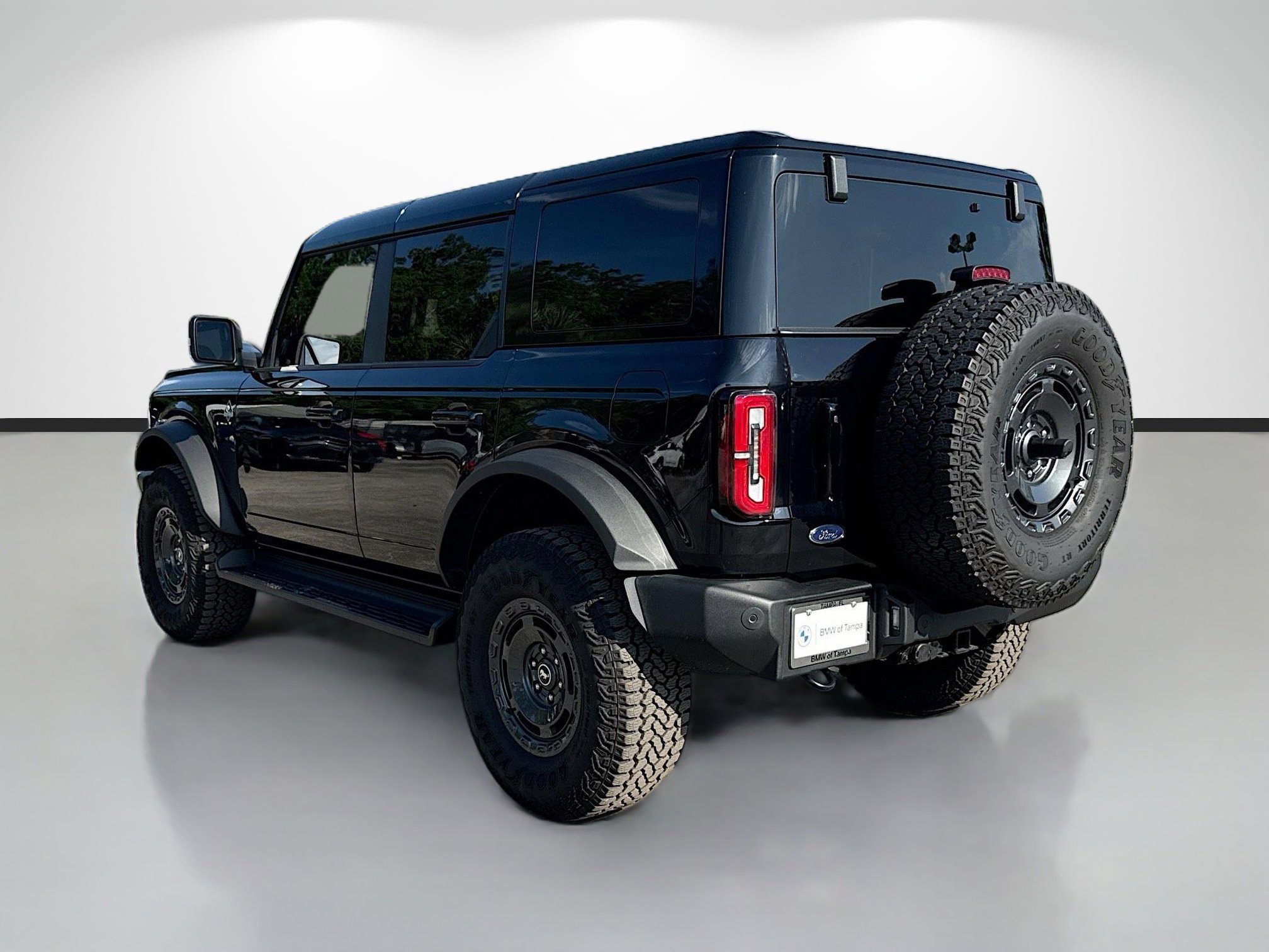 Used 2025 Ford Bronco Outer Banks w/ Sasquatch Package AWD/4WD image 5