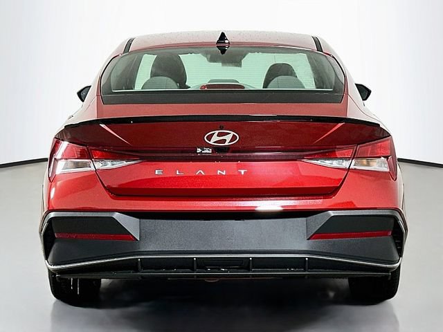 Certified 2026 Hyundai Elantra Sport FWD image 6