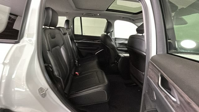 Used 2023 Jeep Grand Cherokee 4WD 4xe image 29