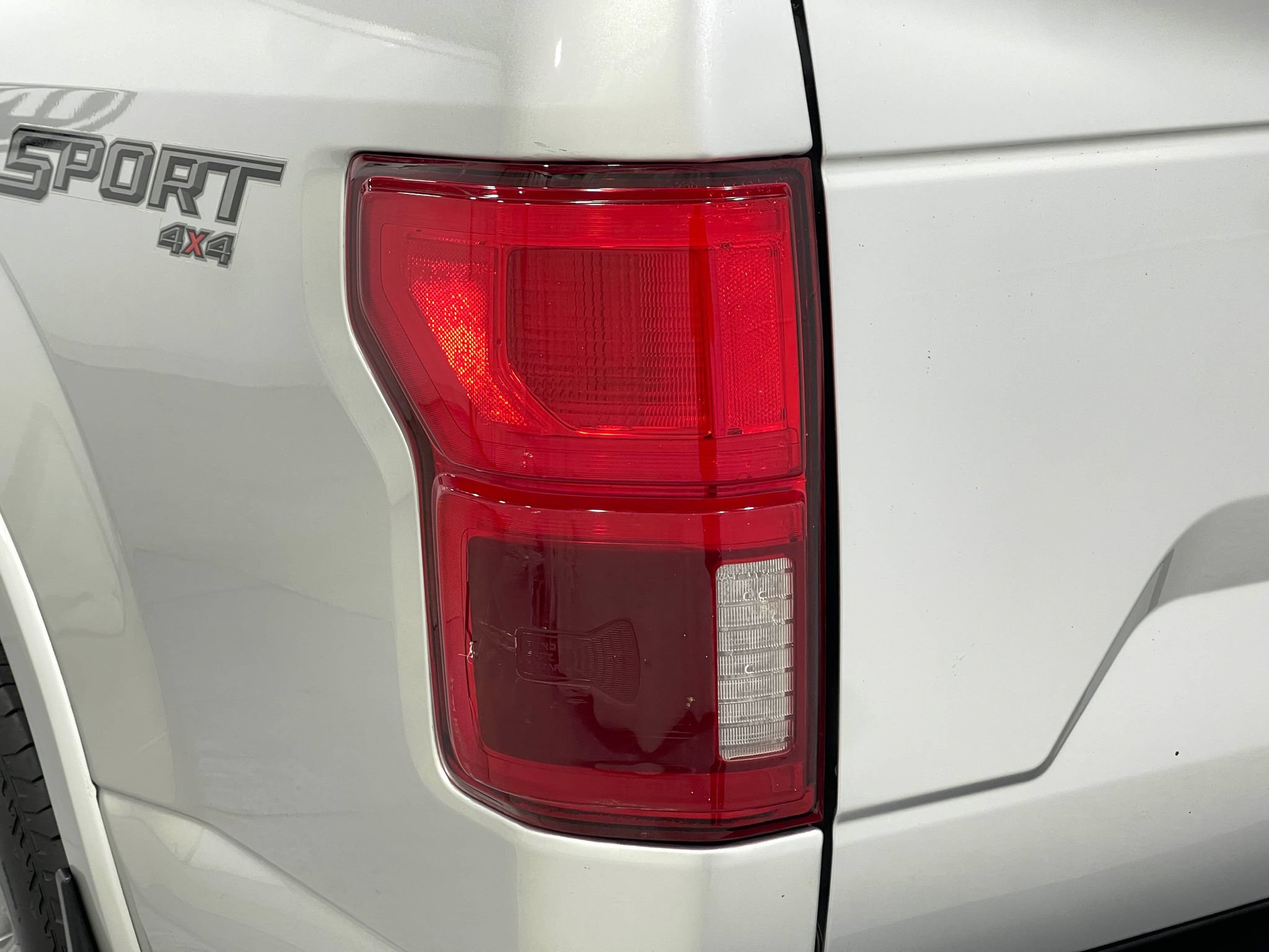 Used 2018 Ford F150 Lariat w/ Equipment Group 501A Mid AWD/4WD image 34