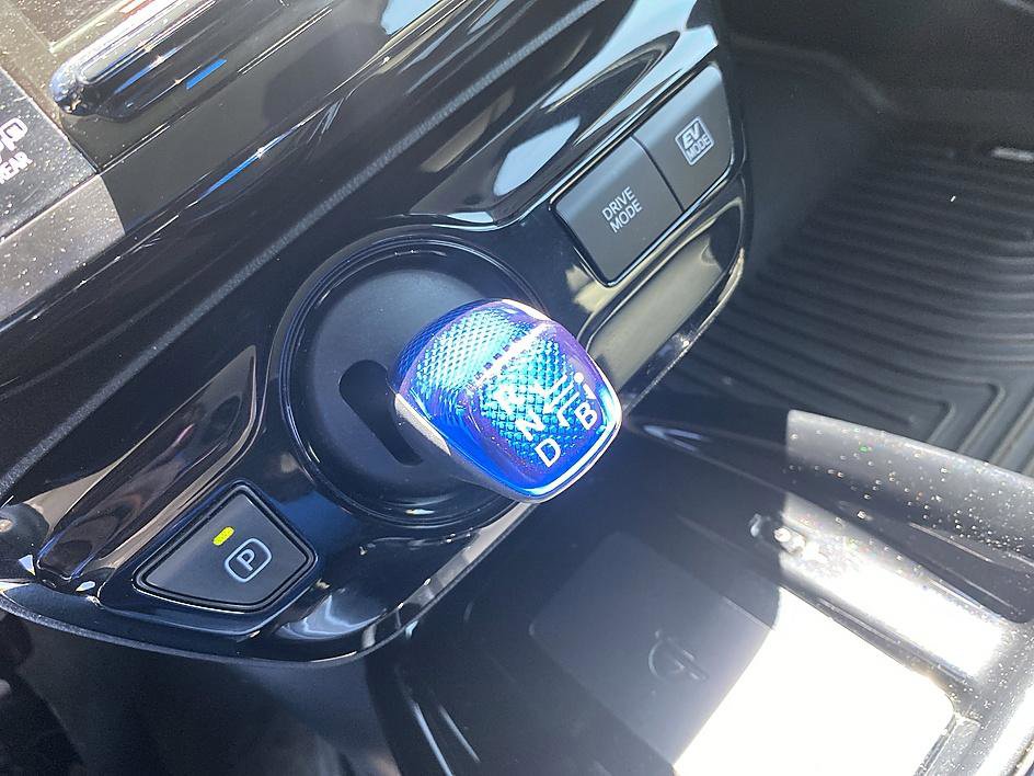 Certified 2022 Toyota Prius FWD image 18