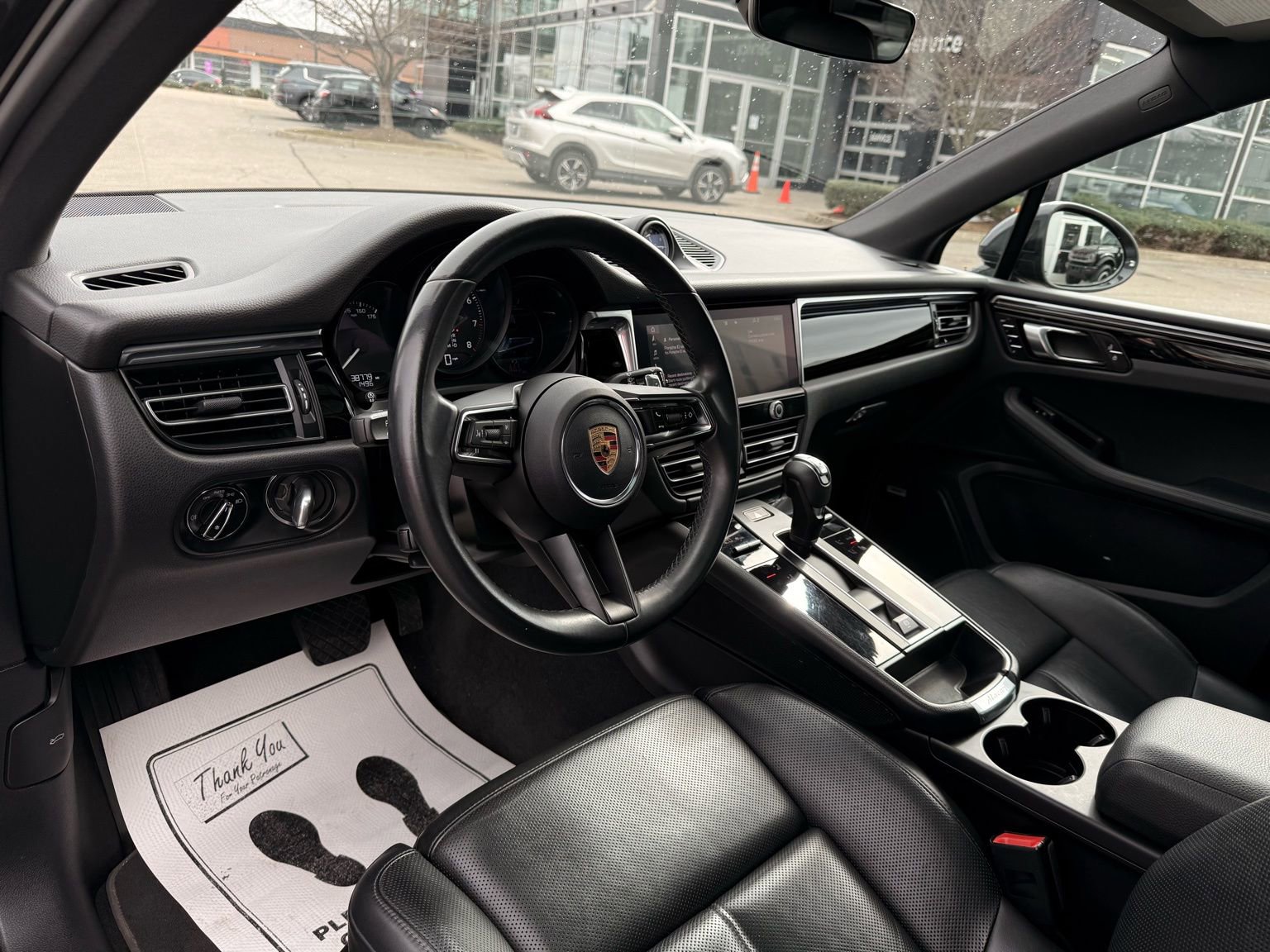Used 2022 Porsche Macan image 46
