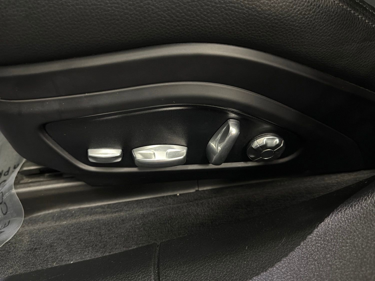 Used 2018 Porsche Panamera 4S AWD/4WD image 27